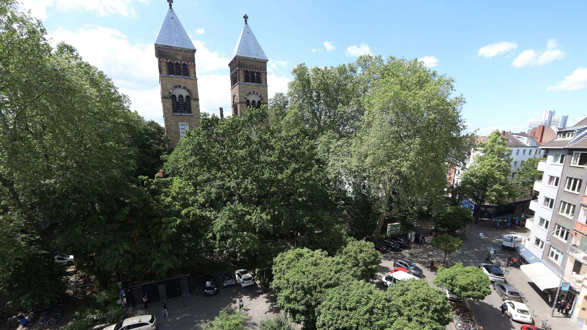 Blick auf den Brüsseler Platz mit der Kirche St. Michael: Das Belgische Viertel landete im TUI-Ranking auf dem Spitzenplatz.