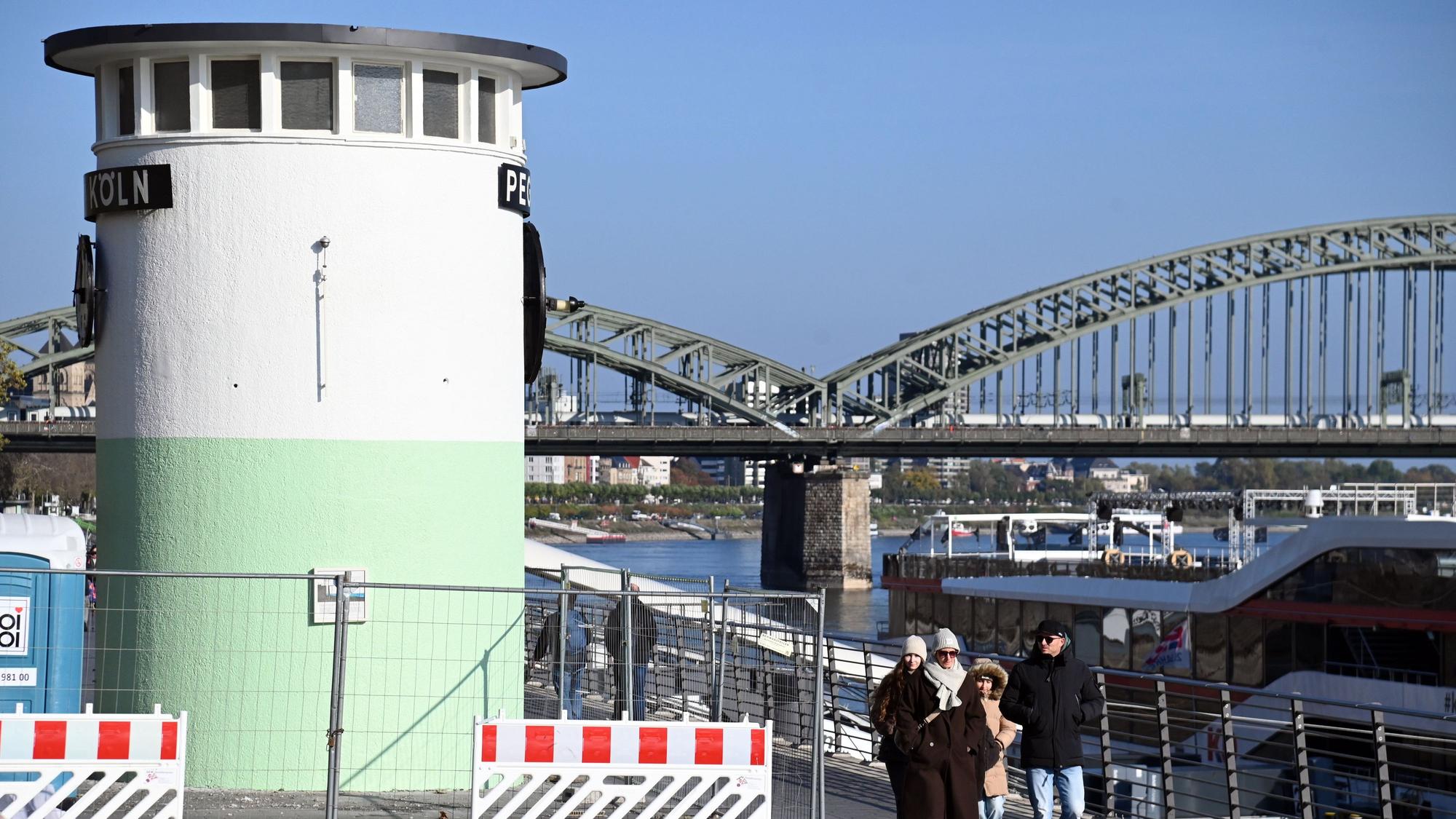 Der Turm des Kölner Pegel war zwei Monate eingerüstet.