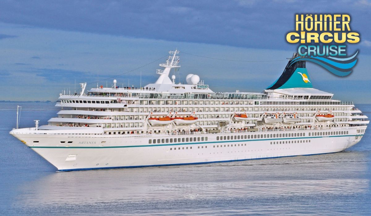 MS Artania auf See
