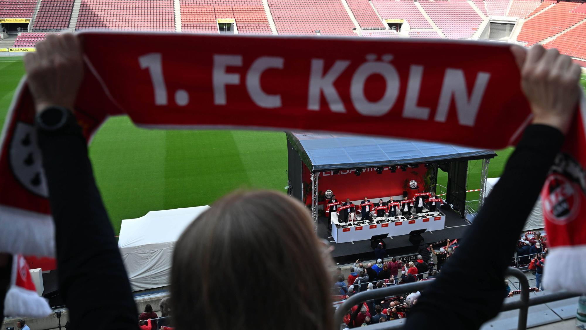 Die Vorstandswahl im vergangenen September fand im Rhein-Energie-Stadion statt. Nun zieht der 1. FC Köln in die Messe um.