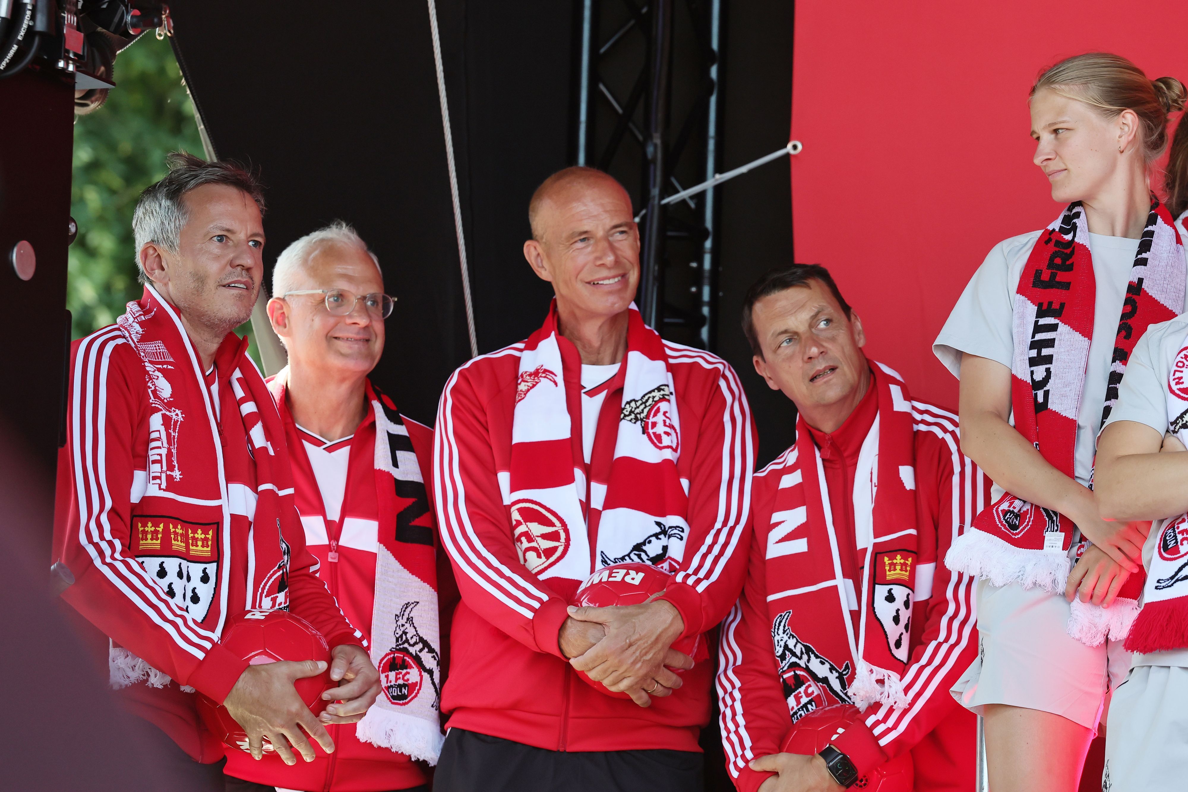 Seit einem Jahr bilden Ulf Sobek, Jörn Stobbe und Jörg Alvermann (v.l. mit Geschäftsführer Philipp Türoff)  den Vorstand des 1. FC Köln.