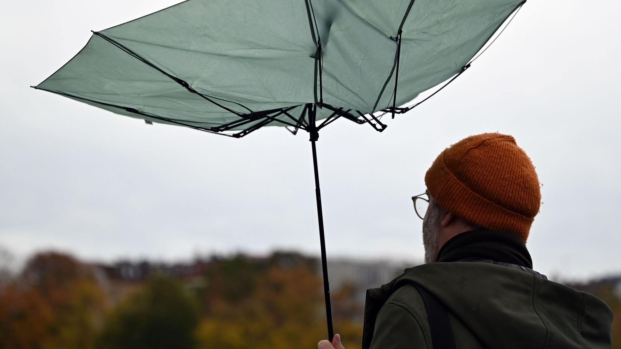 Die ersten Herbststürme ziehen auf. (Symbolfoto)