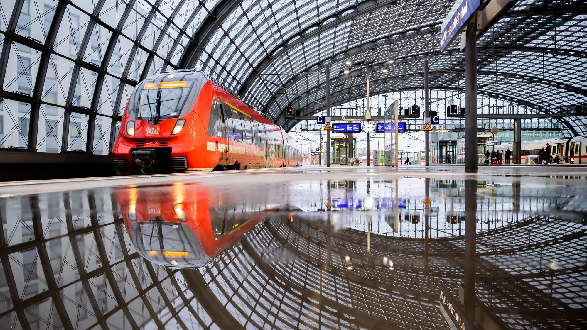Unterwegs mit dem Regio: Kommt das Deutschlandticket für Gelegenheitsfahrer?