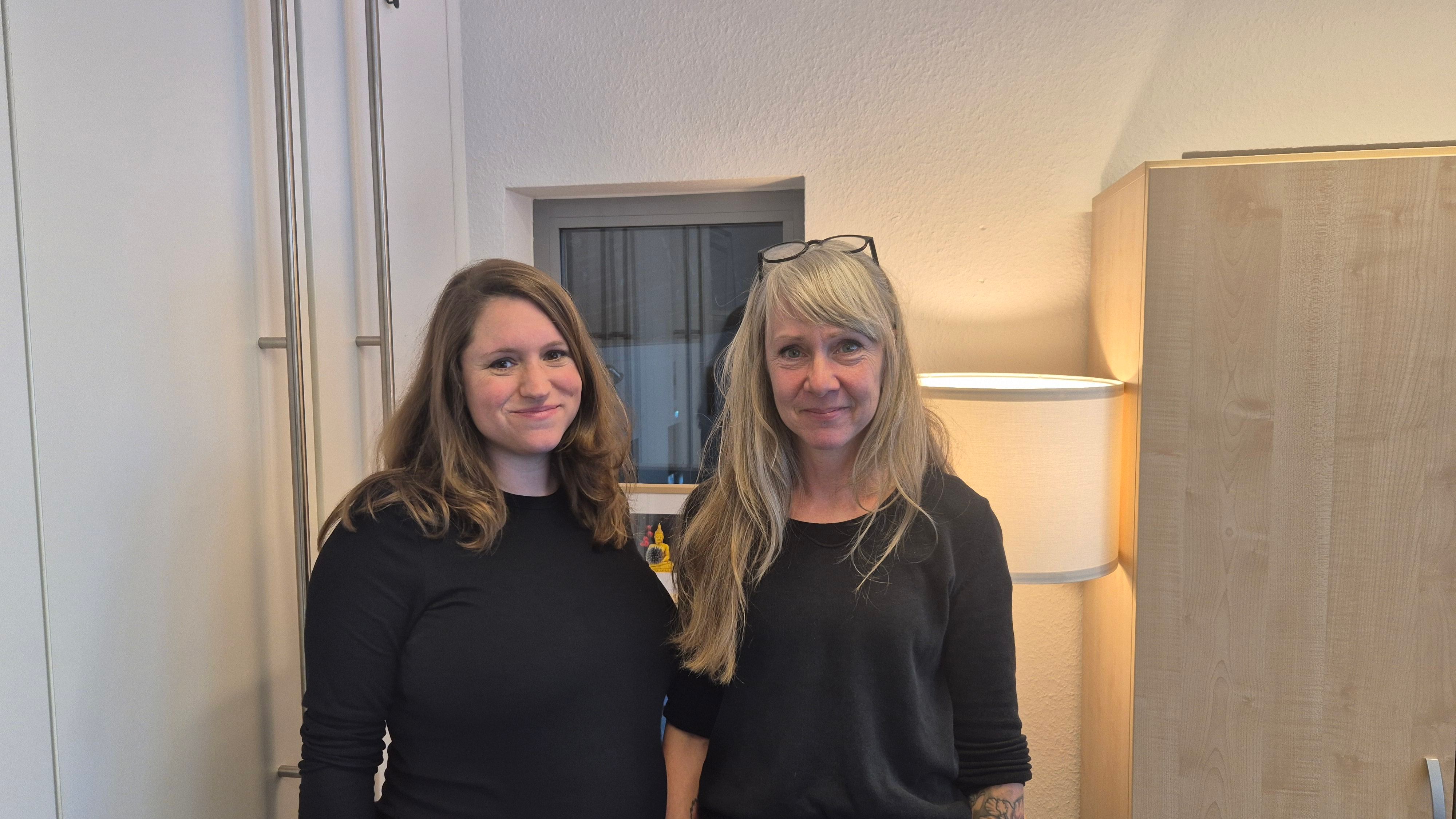 Maike Wehmeier und Sonja Möller vom Hospizverein Köln-Mülheim.