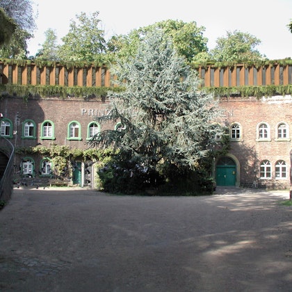 Fort-X_Hof_Initiativenhaus_HH-Vision (1)