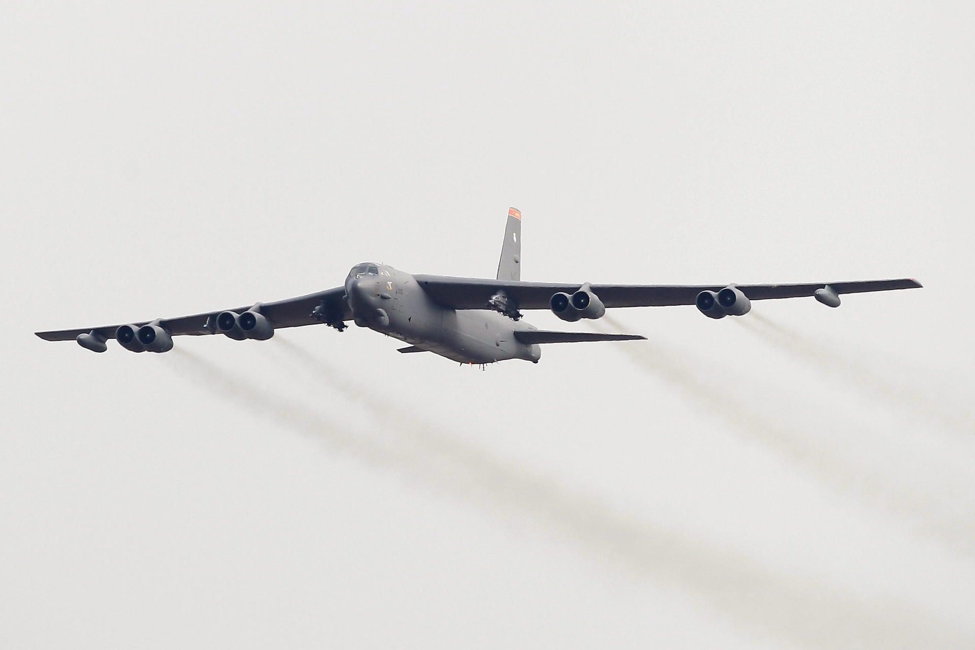 B52 USA PA 170522 (1)