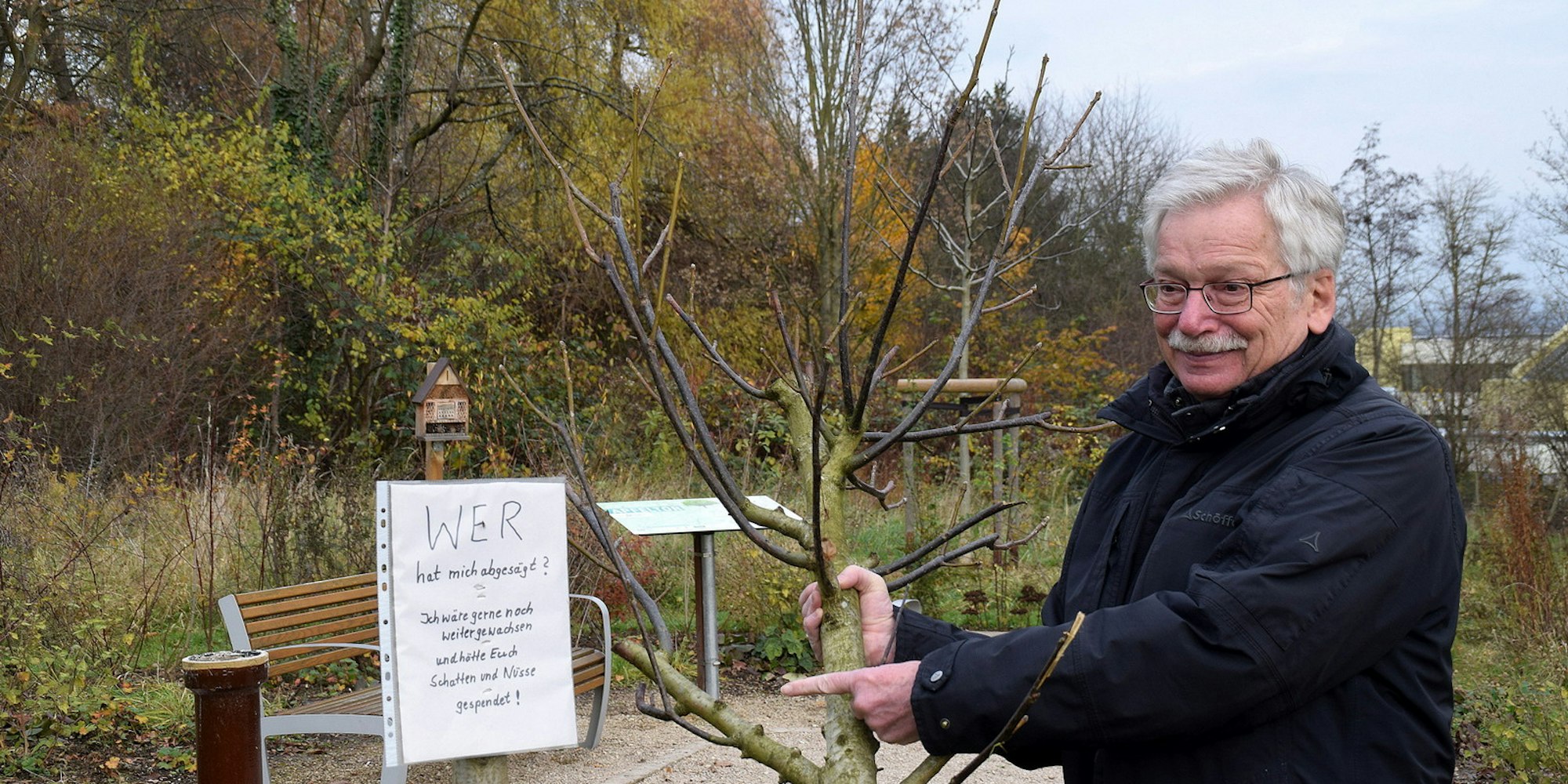 Oedekoven_Jungfernfpad_Apfeltor_Vandalismus_02