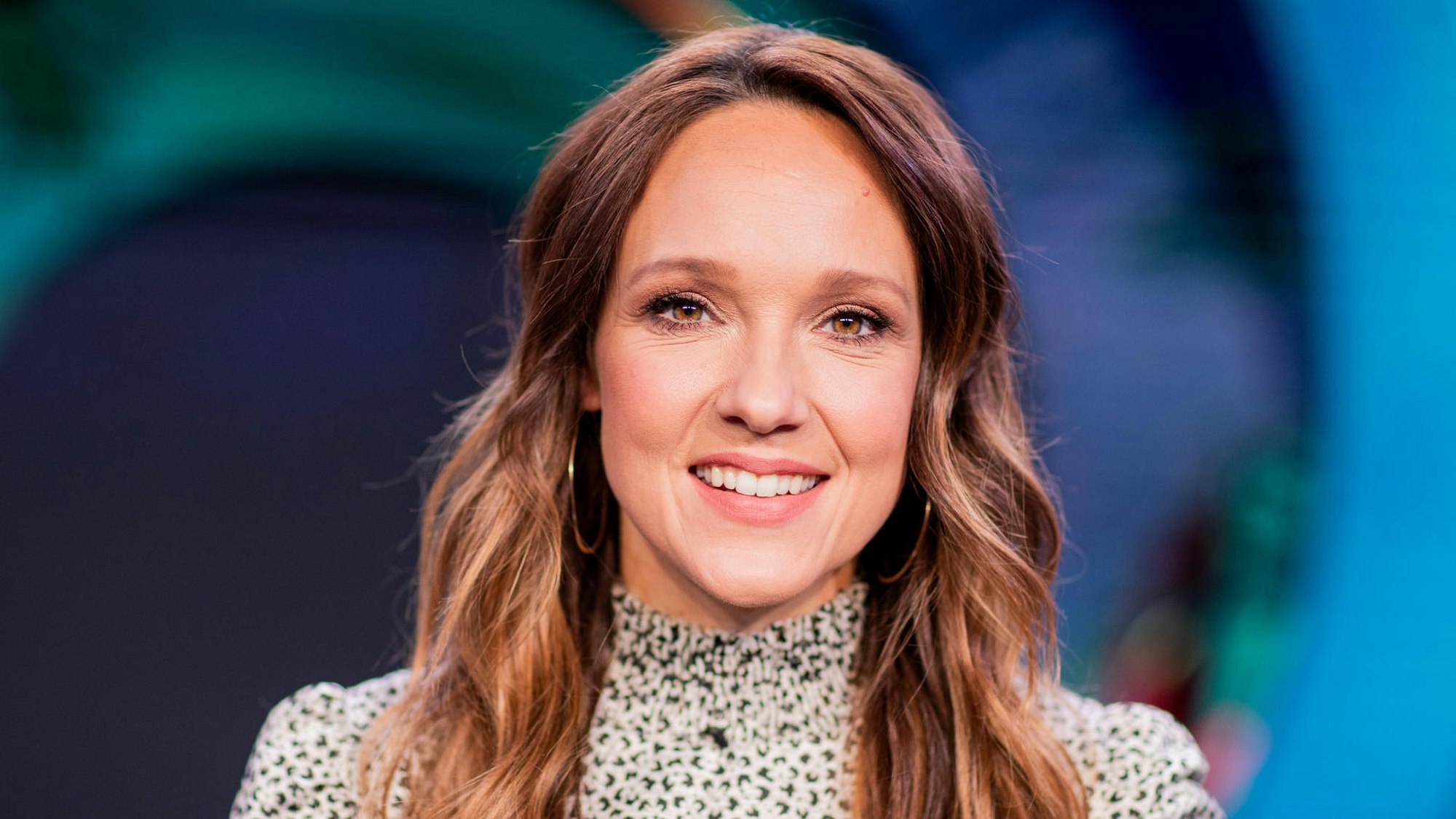 Carolin Kebekus lacht.