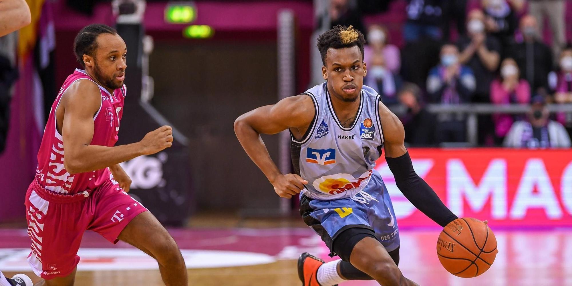 telekom baskets tj shorts