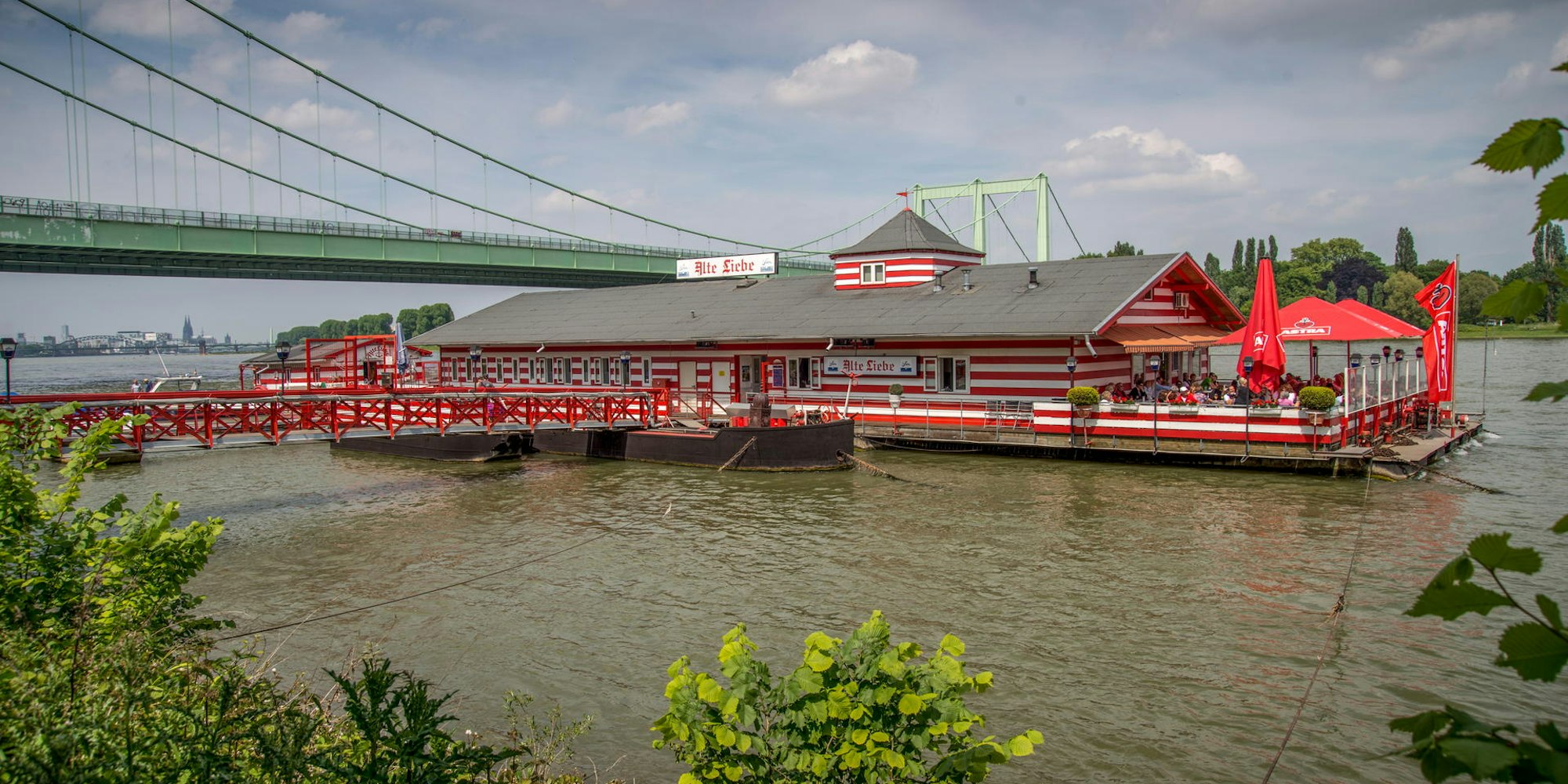 Rodenkirchen_Alte_Liebe_20150524012