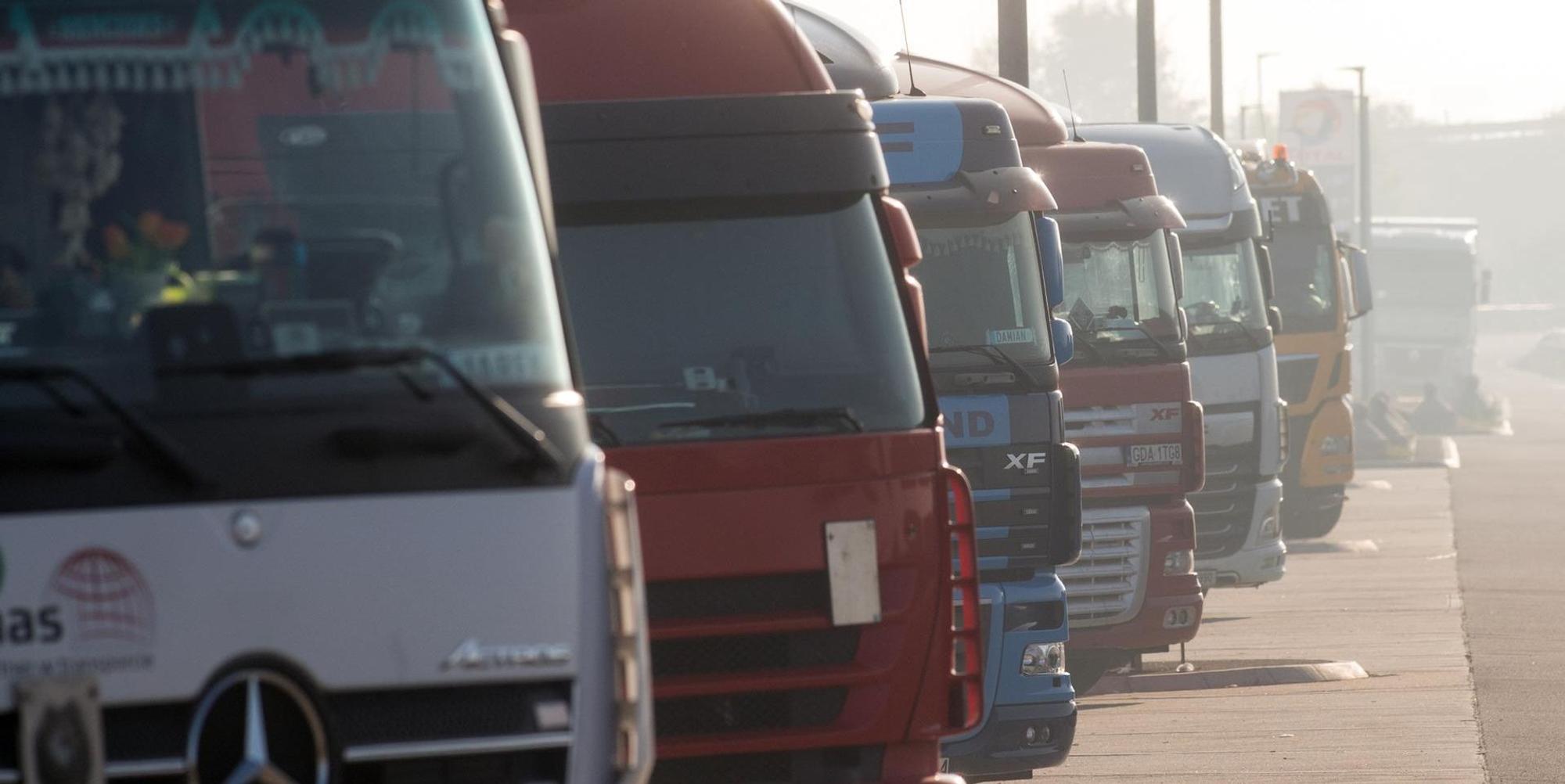 Lkw Rastplatz dpa Symbolbild