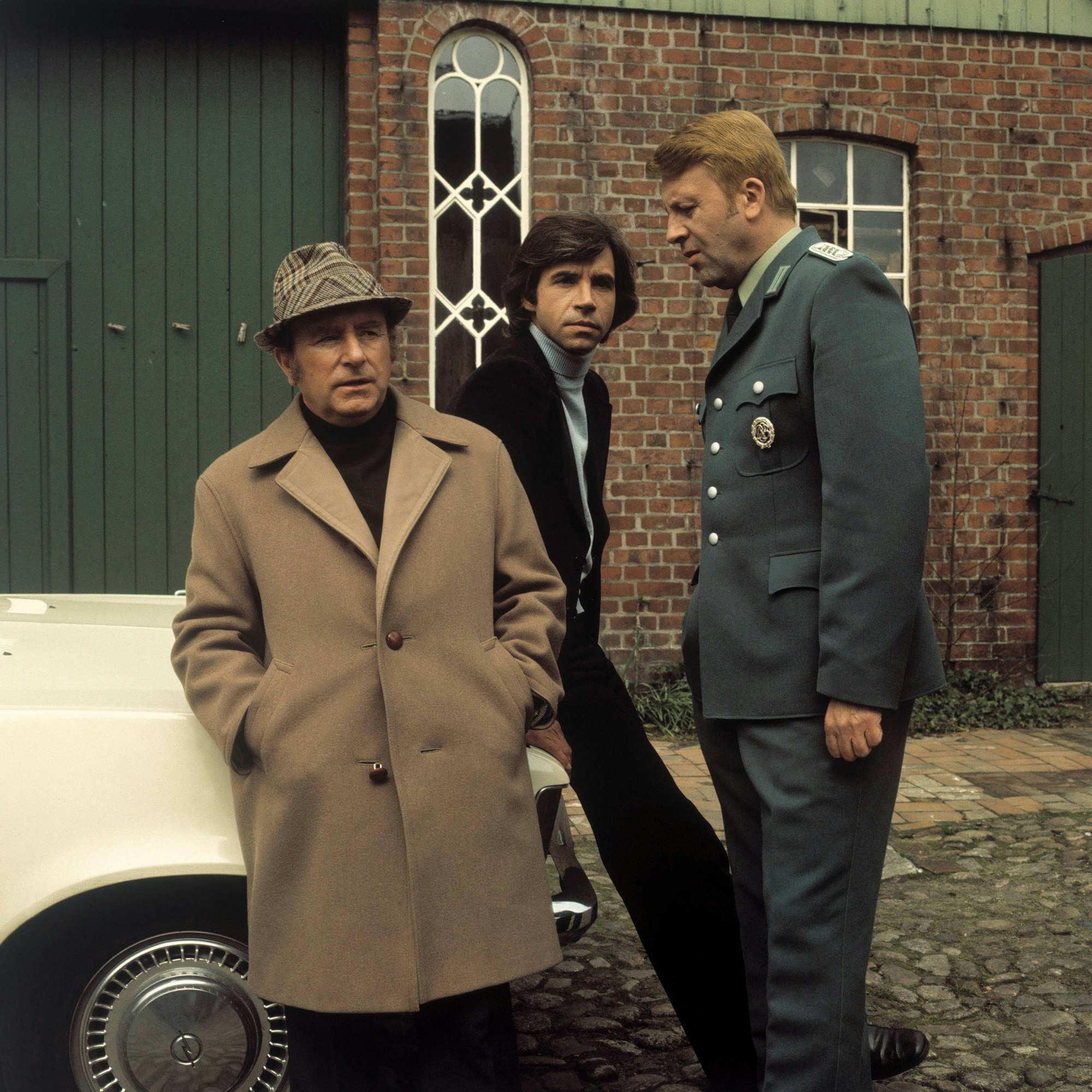 Kommissar Finke (Klaus Schwarzkopf)