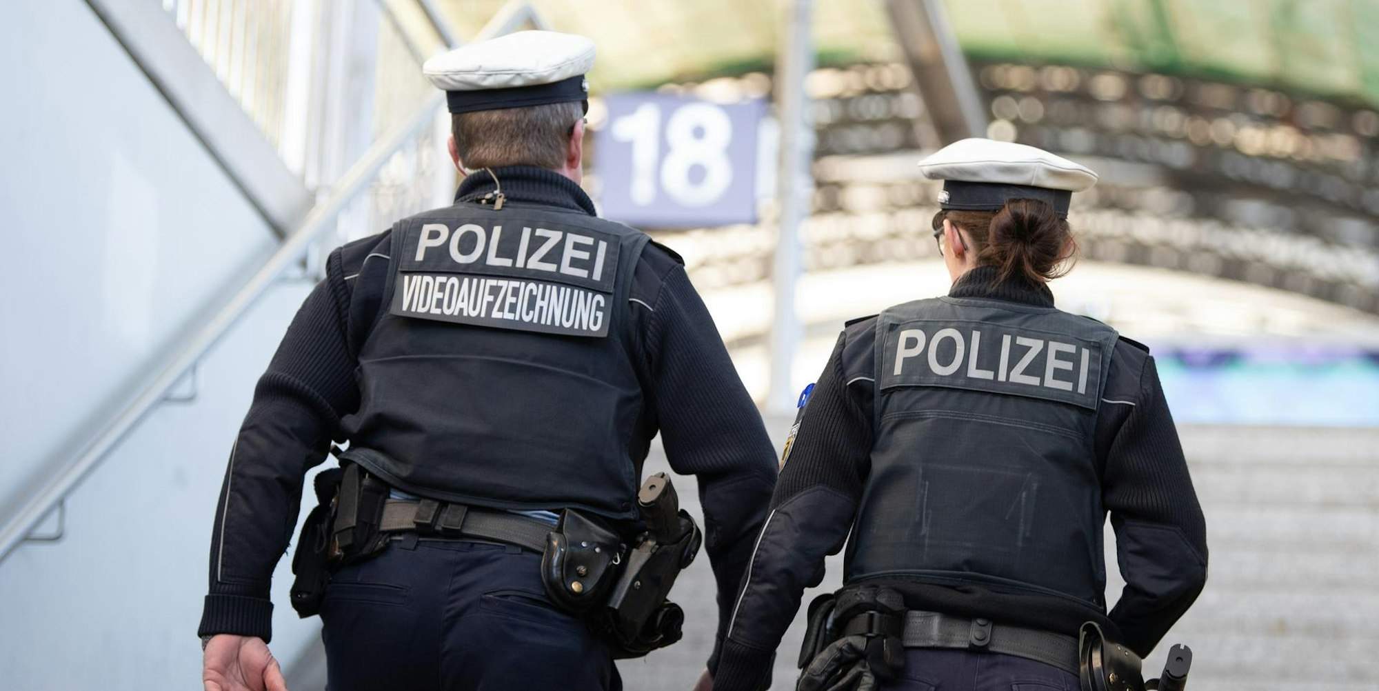 Polizei Symbol DPA 191119 (2)