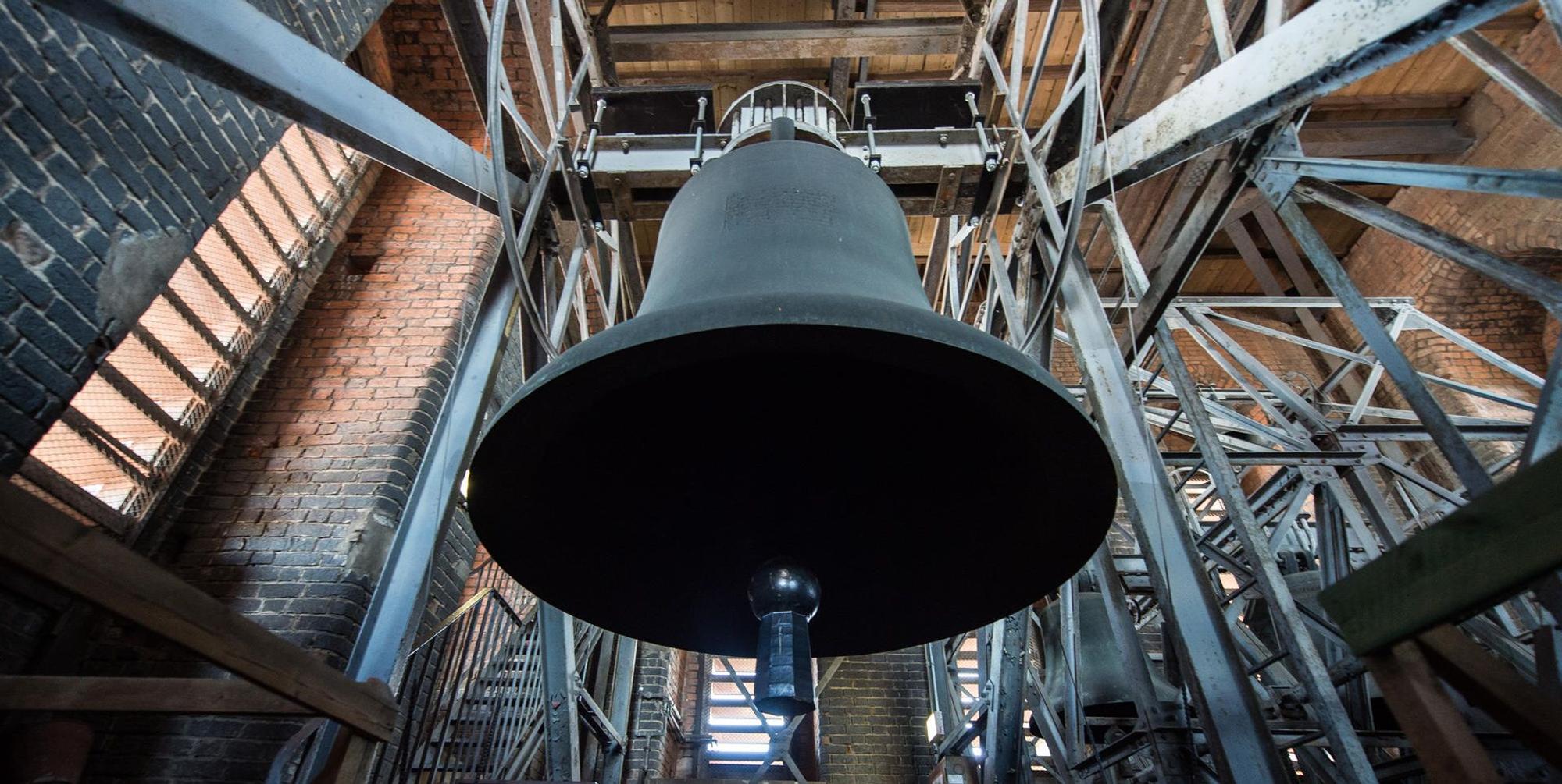 Glocke Symbolbild 130422