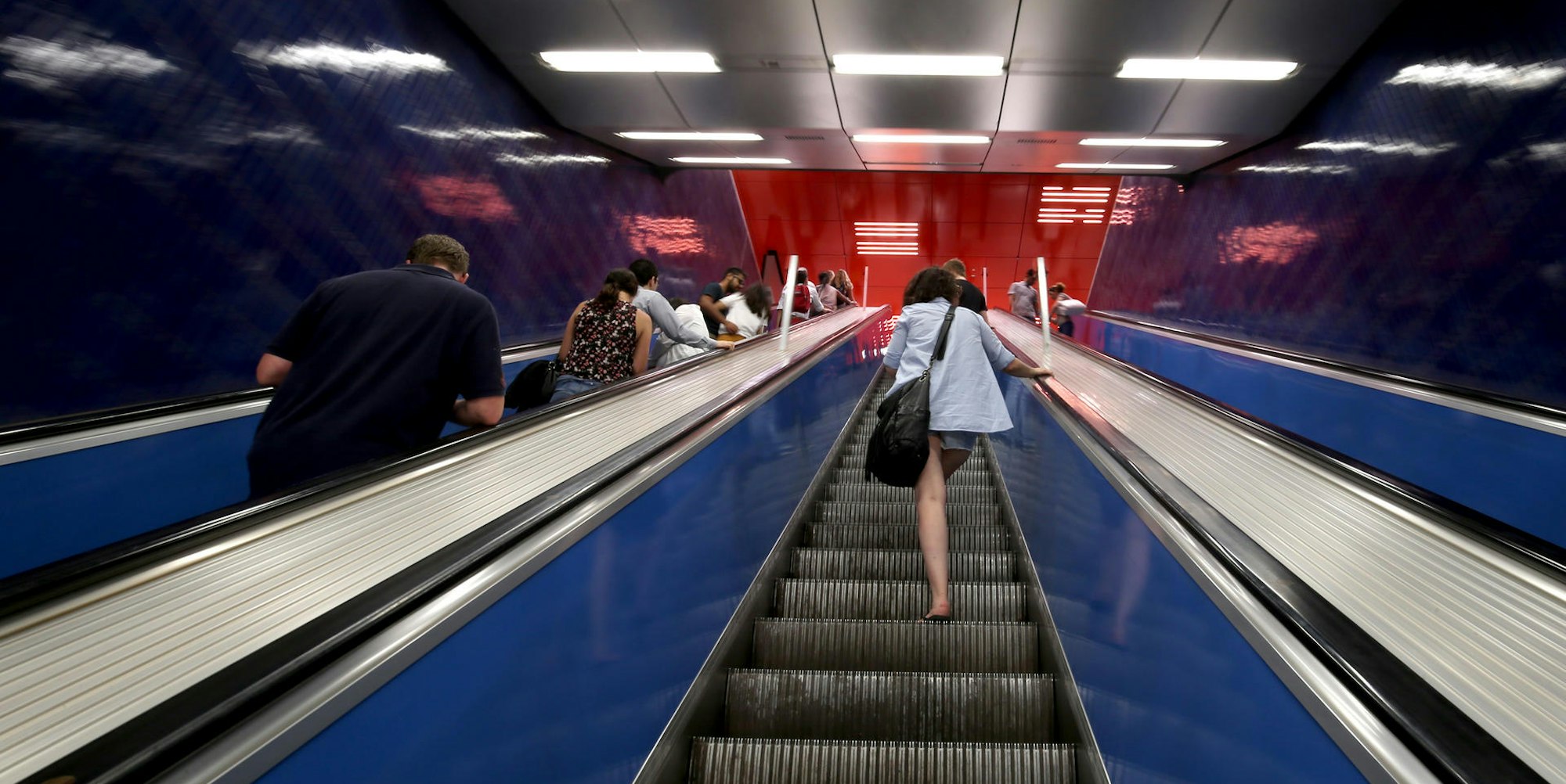 Rolltreppe_Symbolbild_dpa