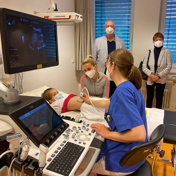 le-SpendenübergabeUltraschall