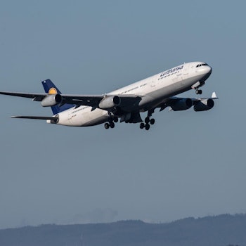 Passagiermaschine Flughafen Fran