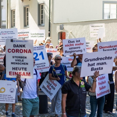 Querdenker bei einer Demo