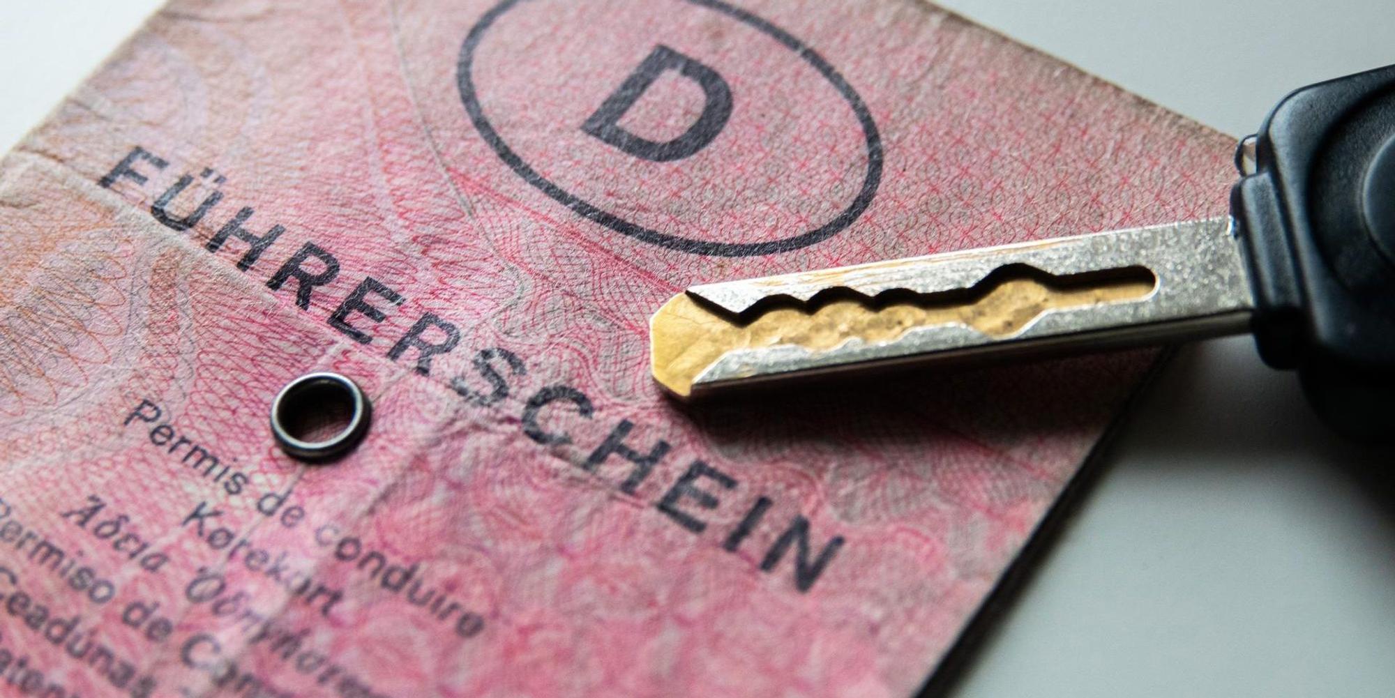 Alter Führerschein Symbol 140222