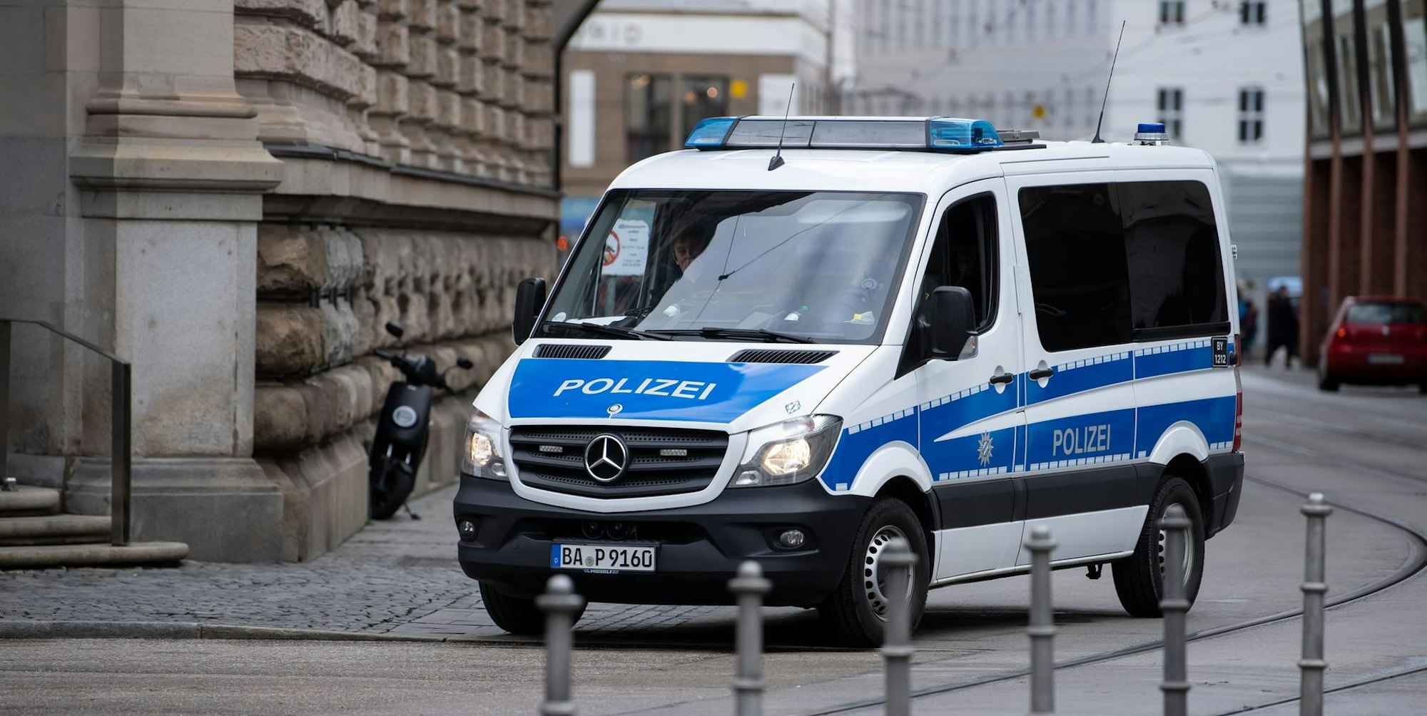 polizei_symbol_dpa_170222