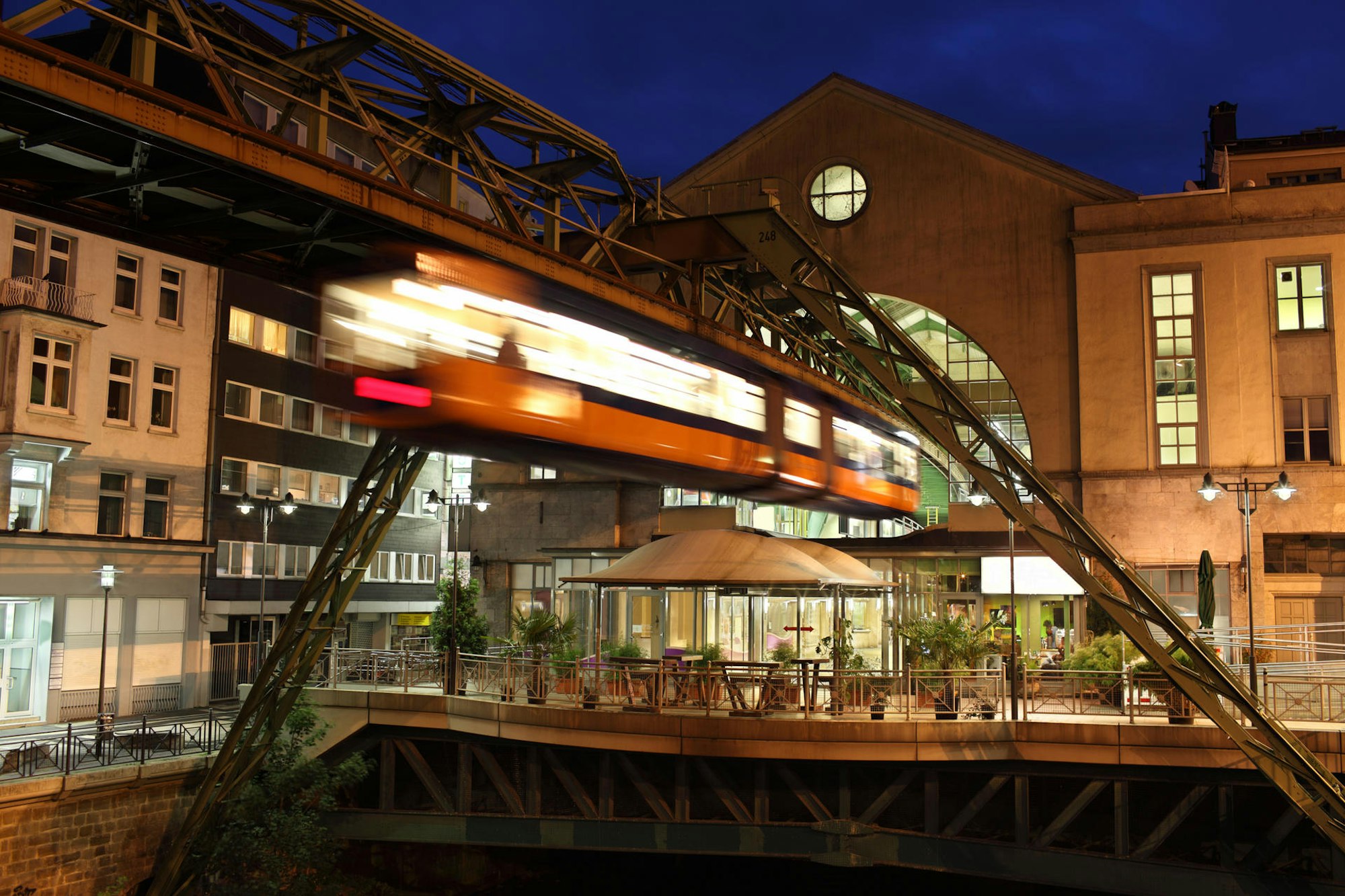 wuppertal Schwebebahn GettyImages-155282063