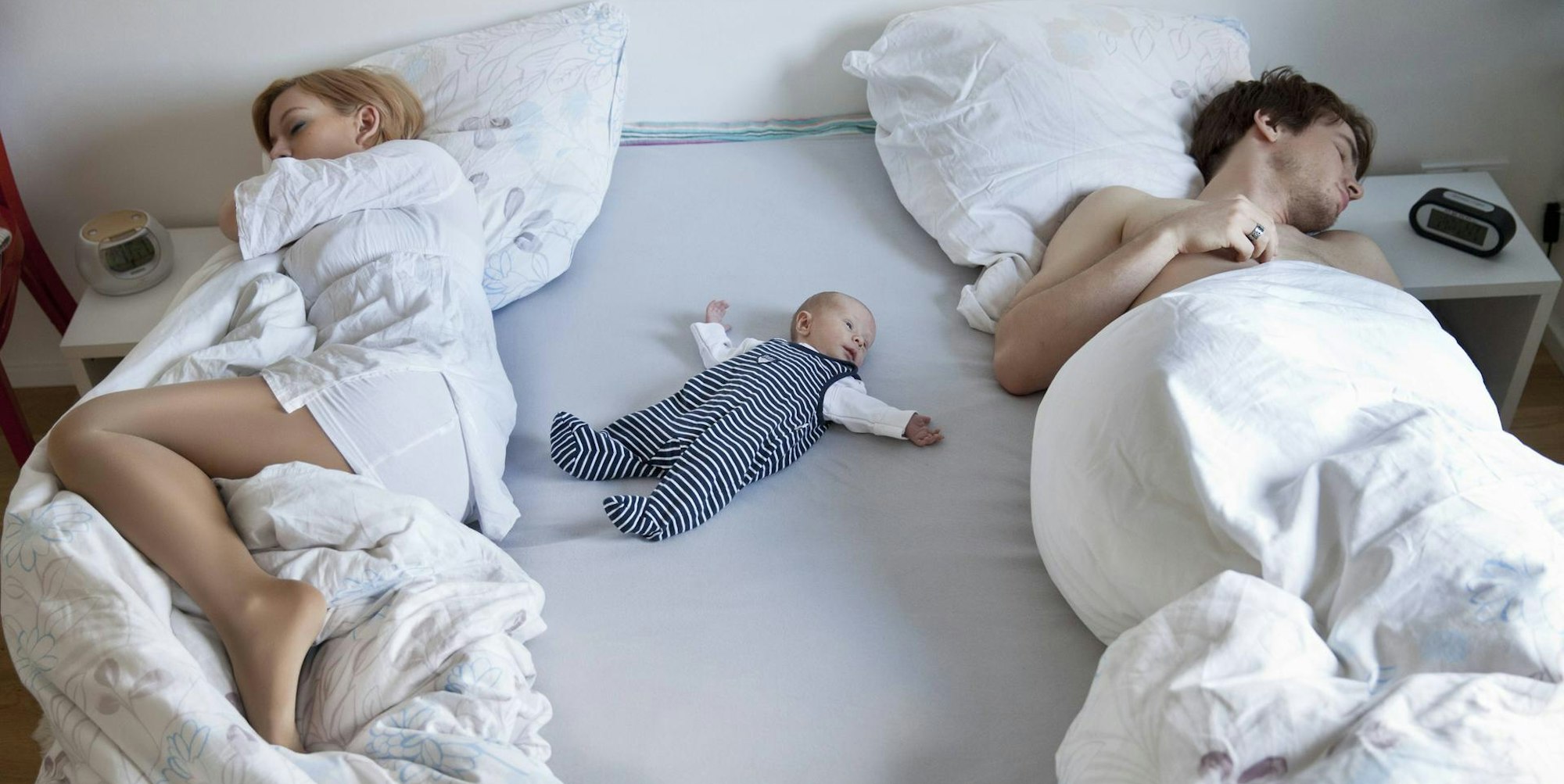 imago Eltern Baby schlafen