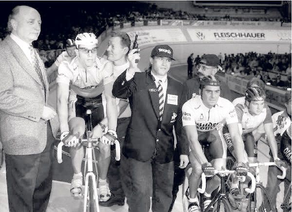 Sporthalle