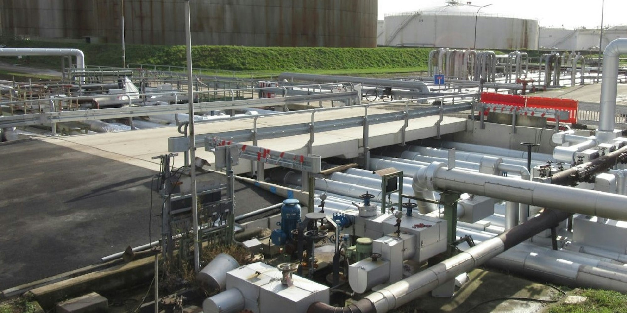 Straßendurchführung (c) Shell