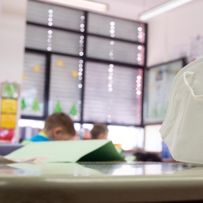 maske schule dpa