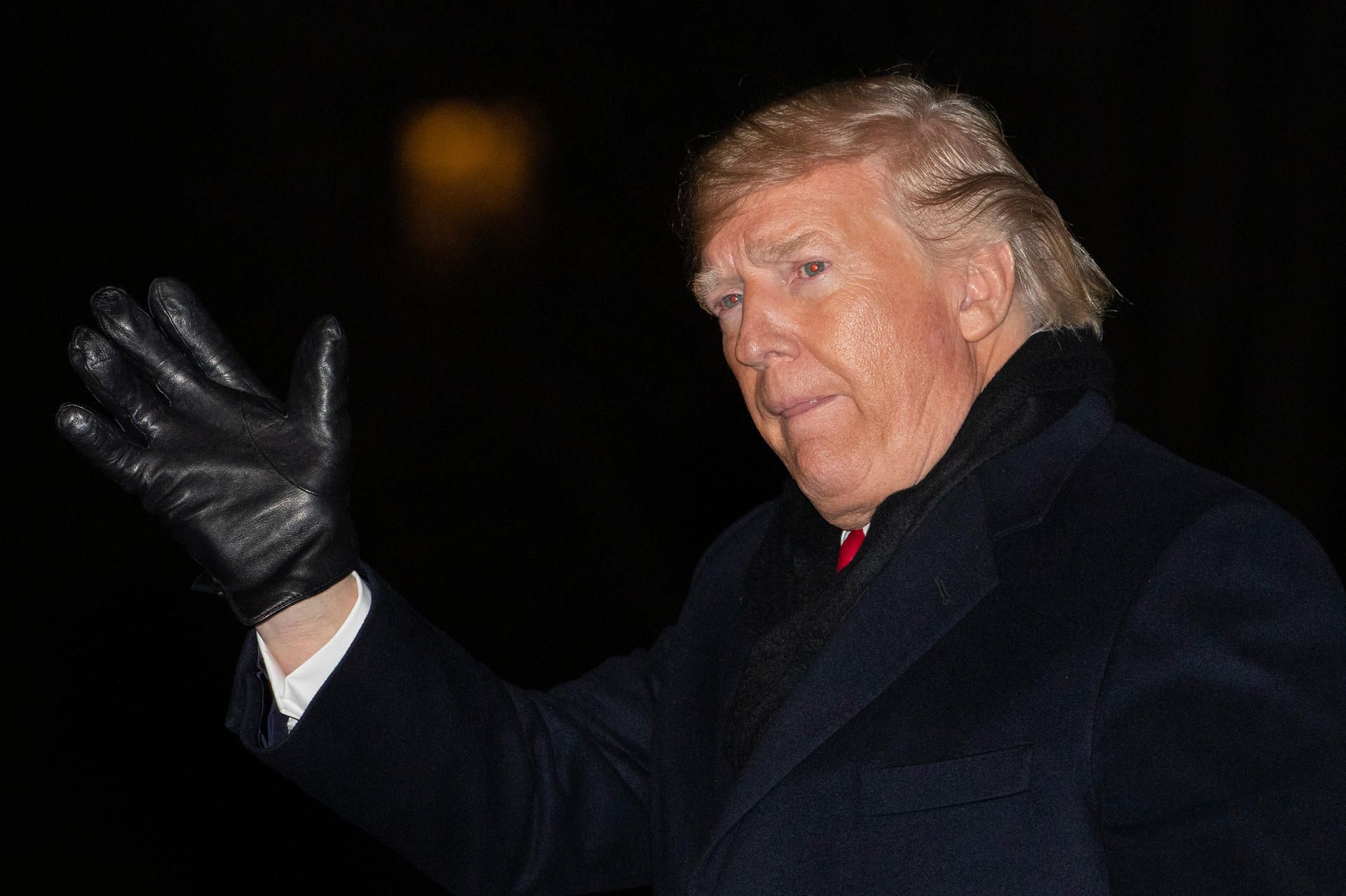 Trump winkt 191219