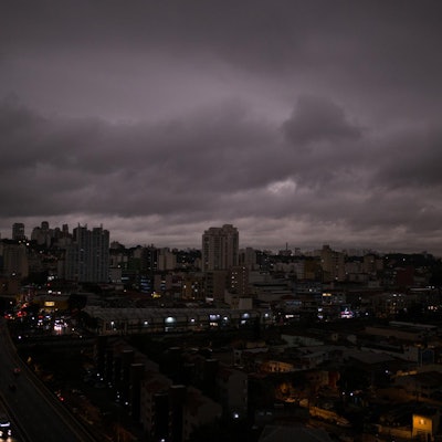 sao paulo dunkler himmel