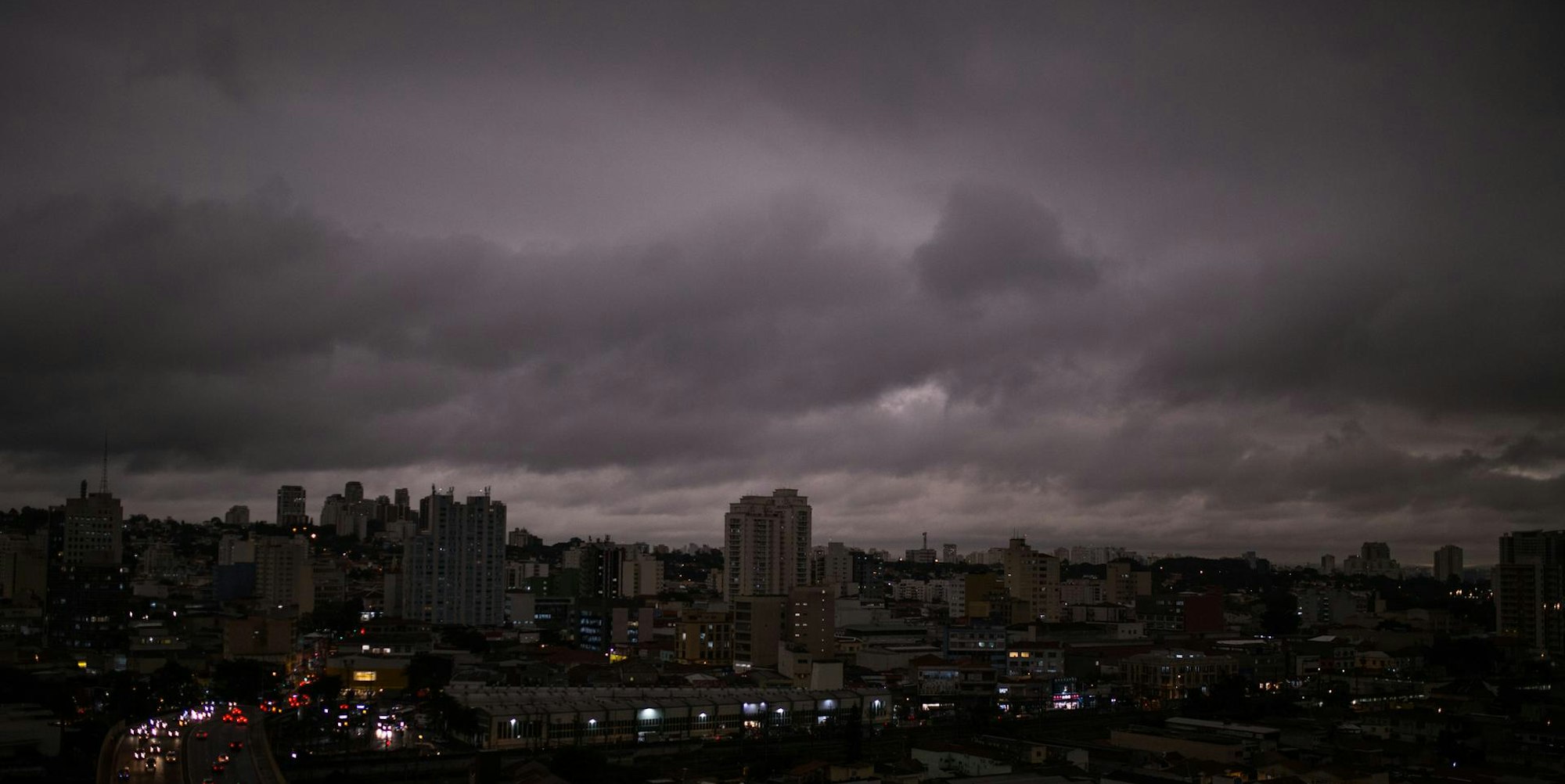 sao paulo dunkler himmel