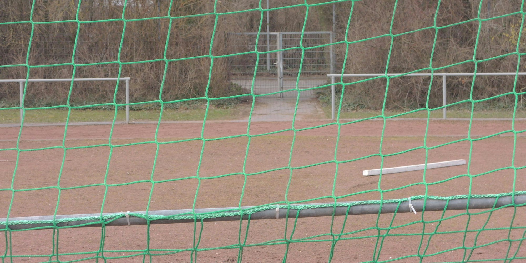 20220318-rj-ker-tennenplatz-buir (1)