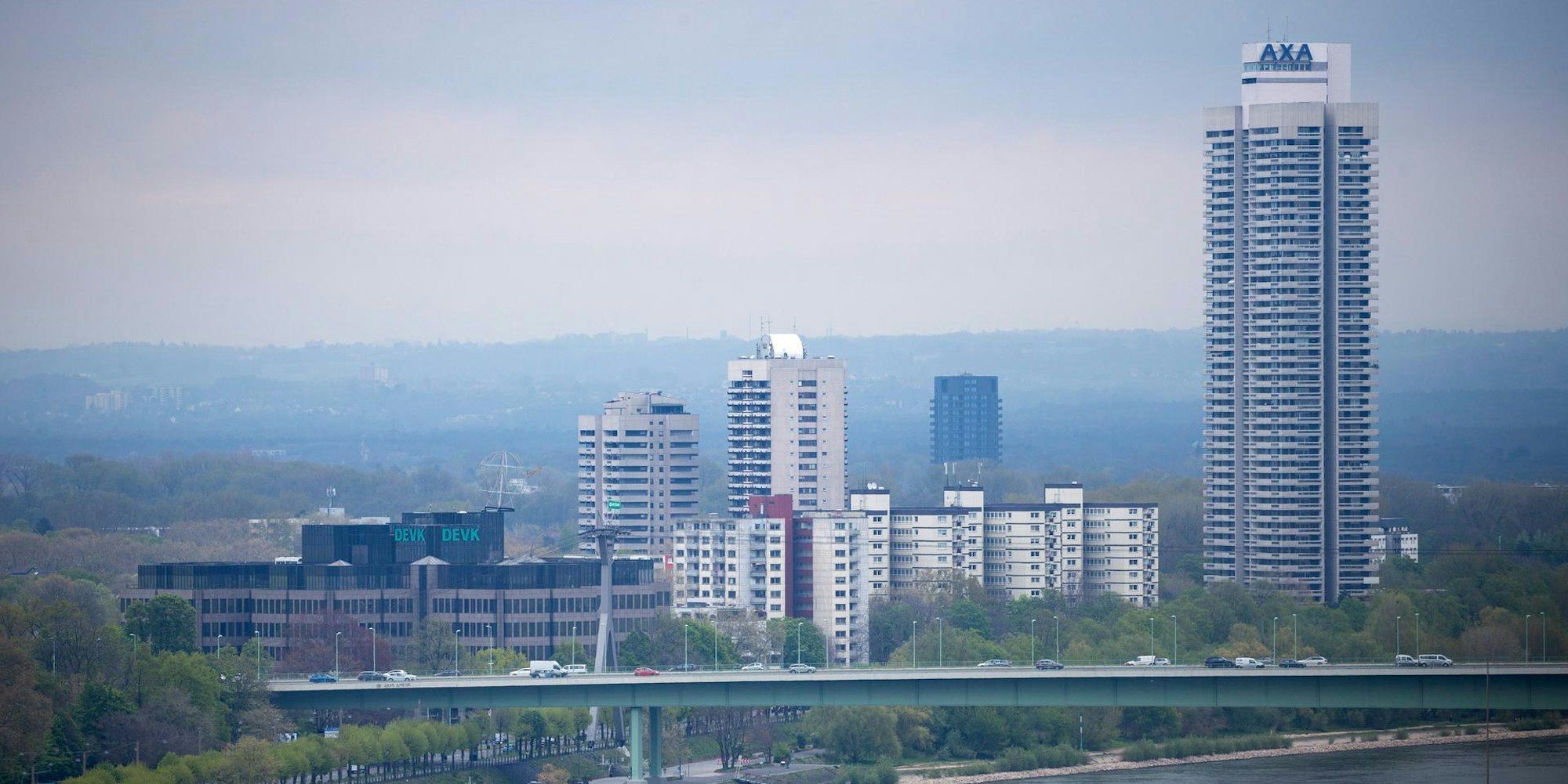 Hochhäuser in Köln Symbol premium PIC