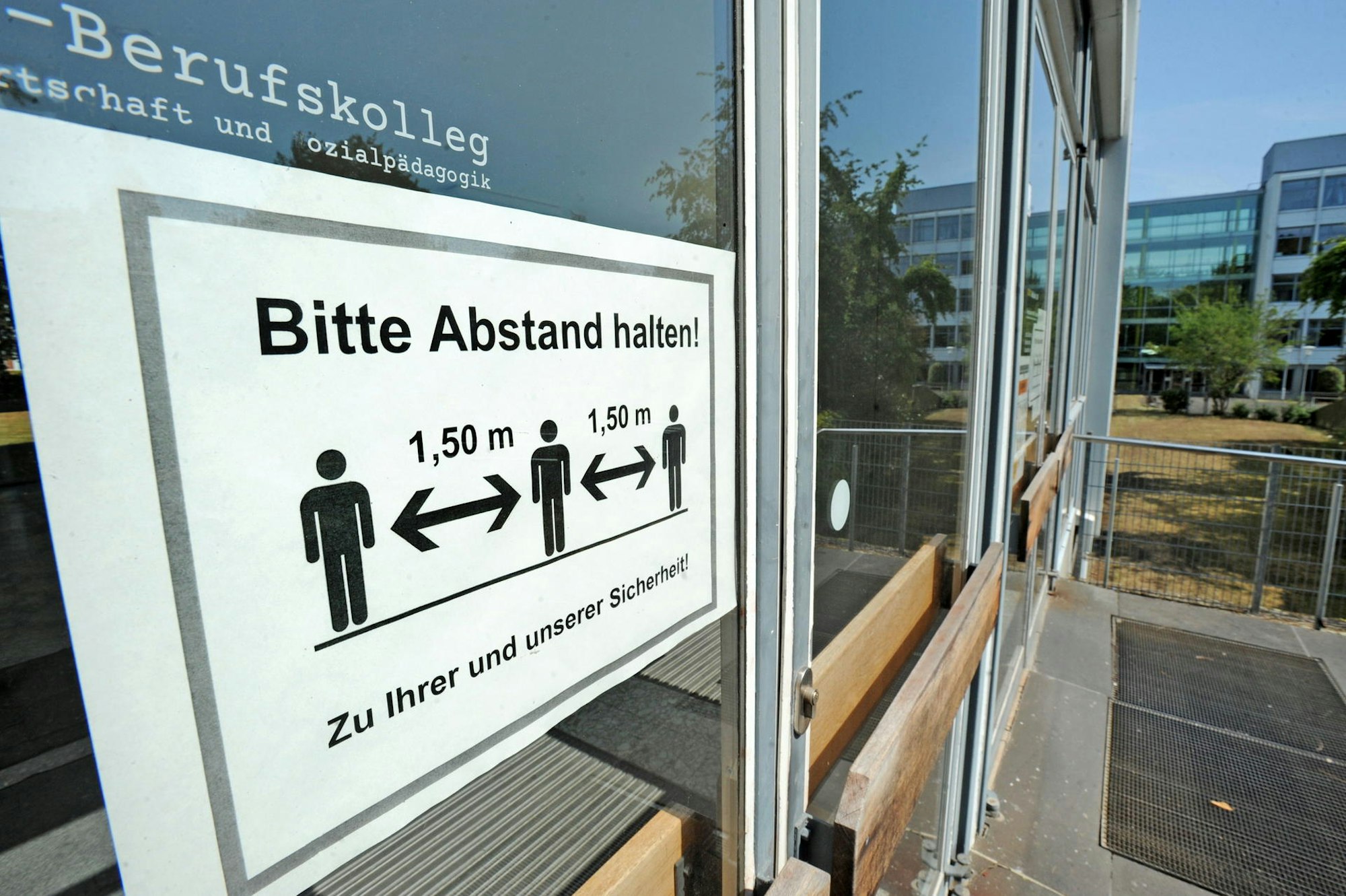 le-schule-corona_(2)