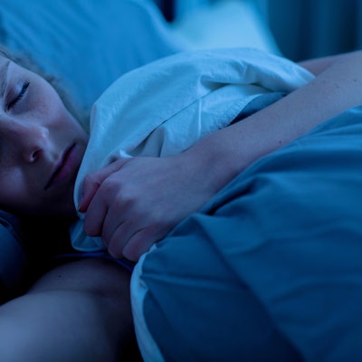 Alpträume_schlafendeFrau_Symbol_quer