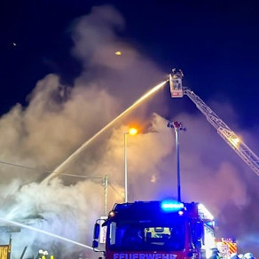 Kiosk Brand Schwerfen