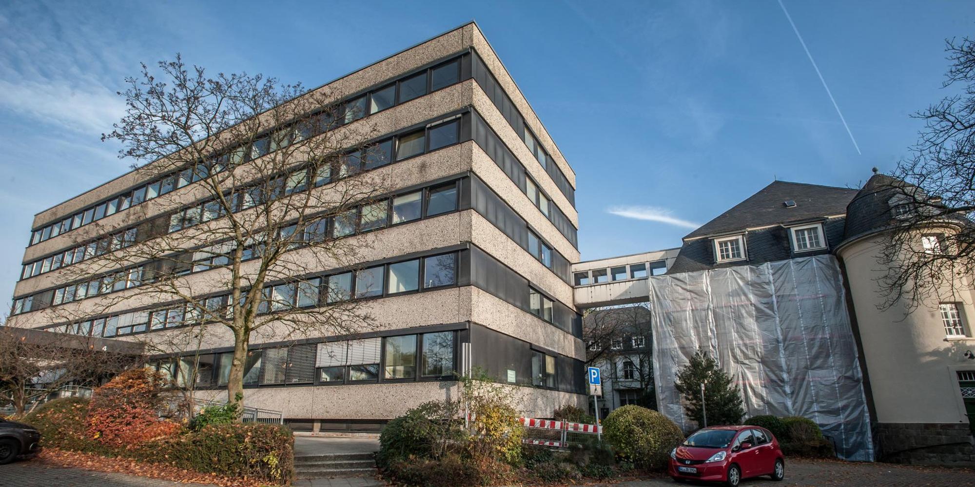 leverkusen-miseloestrasse-verwaltungsbebaeude--ALF_1025