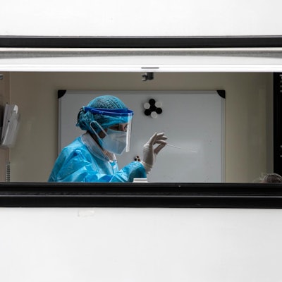 Corona Schnelltest dpa