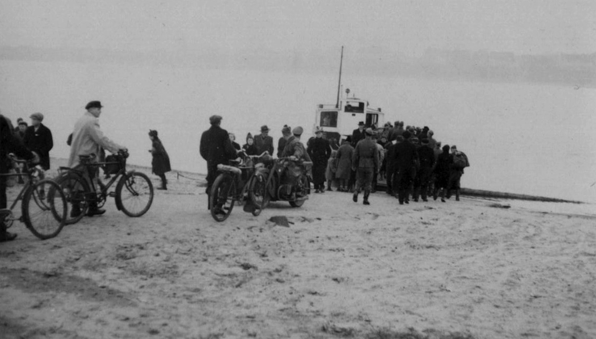 2015-01-gang_zur_fähre-2