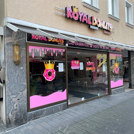 20220204-nip-ber-royal-donuts