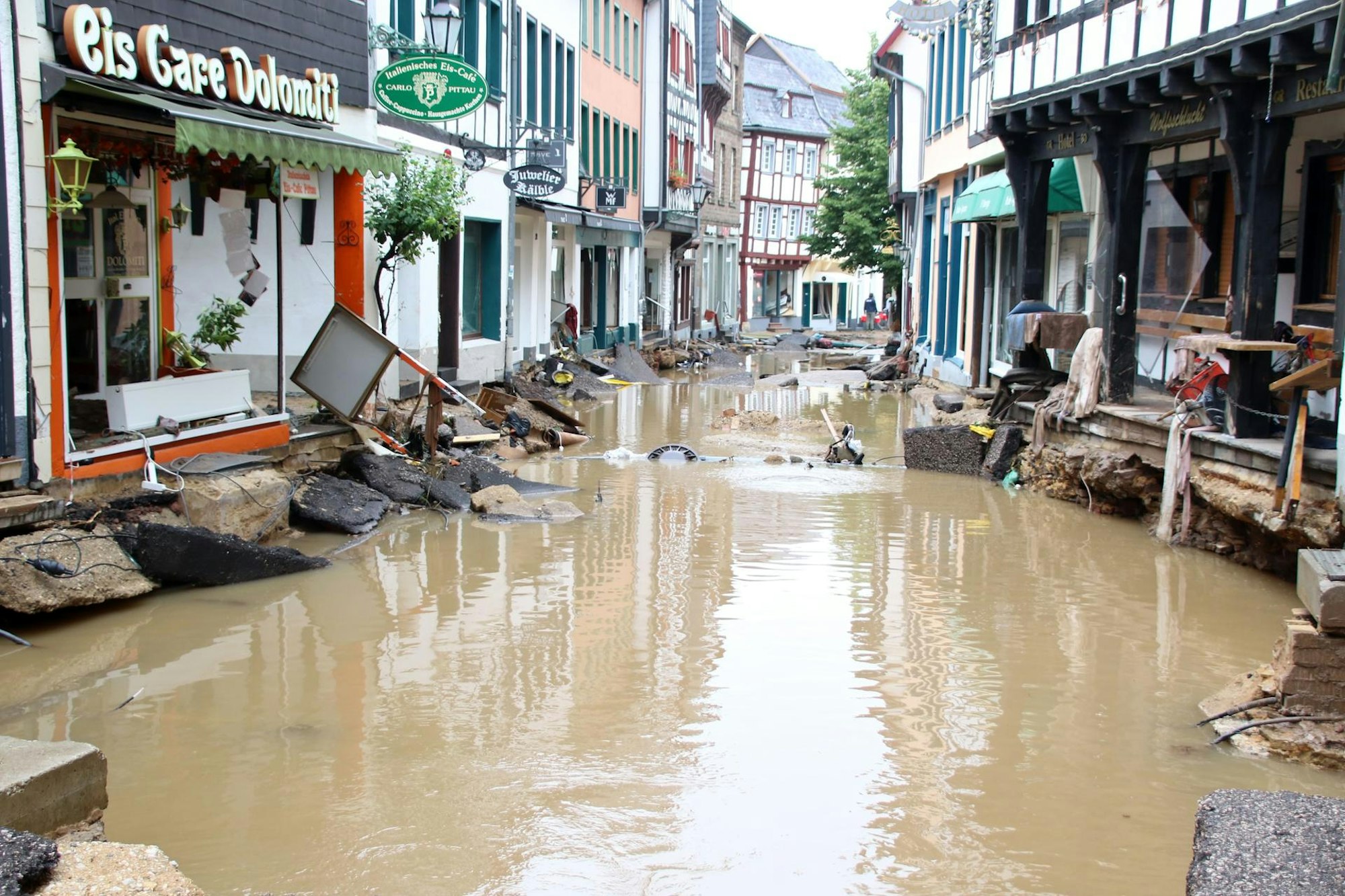 Bad Münstereifel Orchheimer Straße überfutet