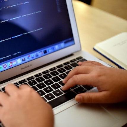 Laptop Symbol dpa 180919