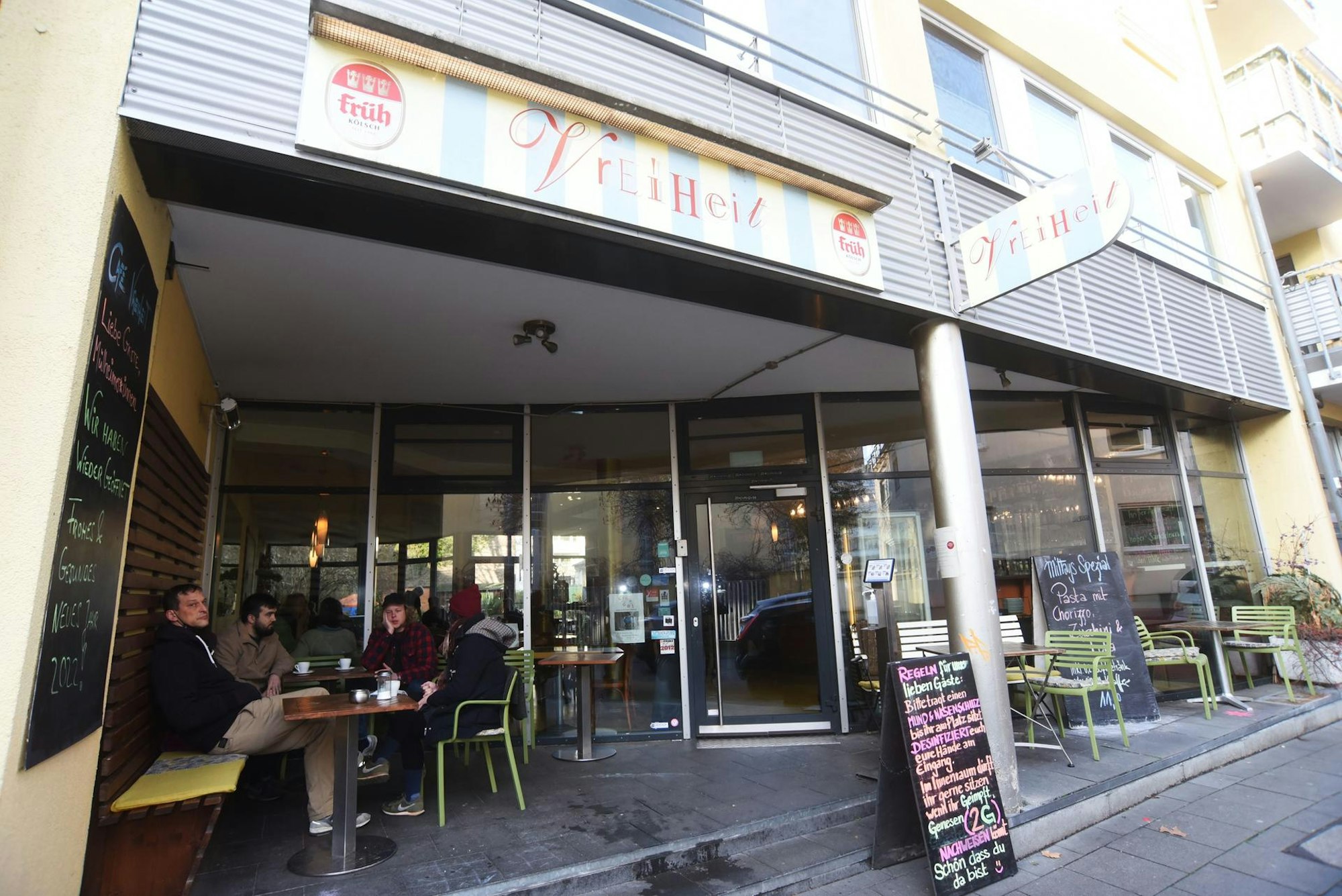 Cafe Vreiheit außen_Schwaiger