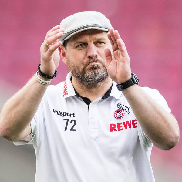 Steffen Baumgart klatscht