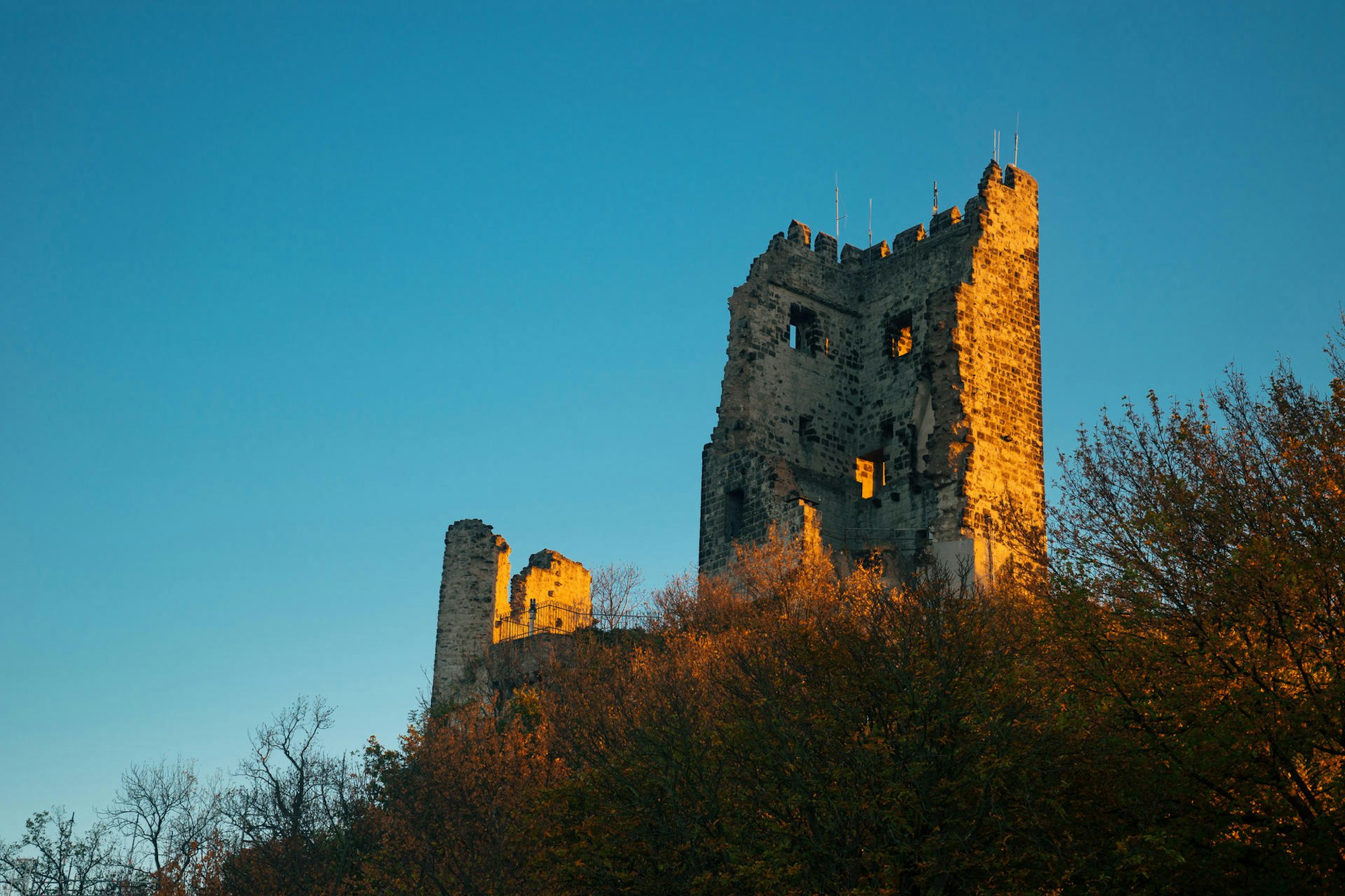KönigswinterDrachenfelsGettyImages-1162853473