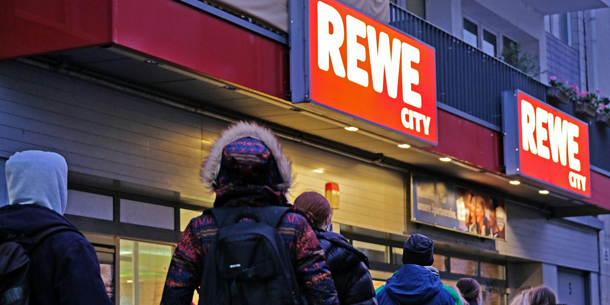 Rewe Supermarkt Symbolbild