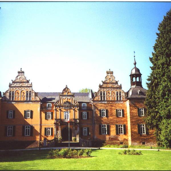 4_23_011_Schloss_Frens
