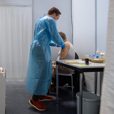 Impfung Symbolbild 020221