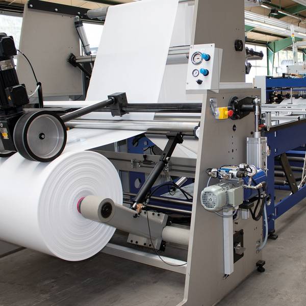 Schutzkittel_Produktionsstrasse (1)